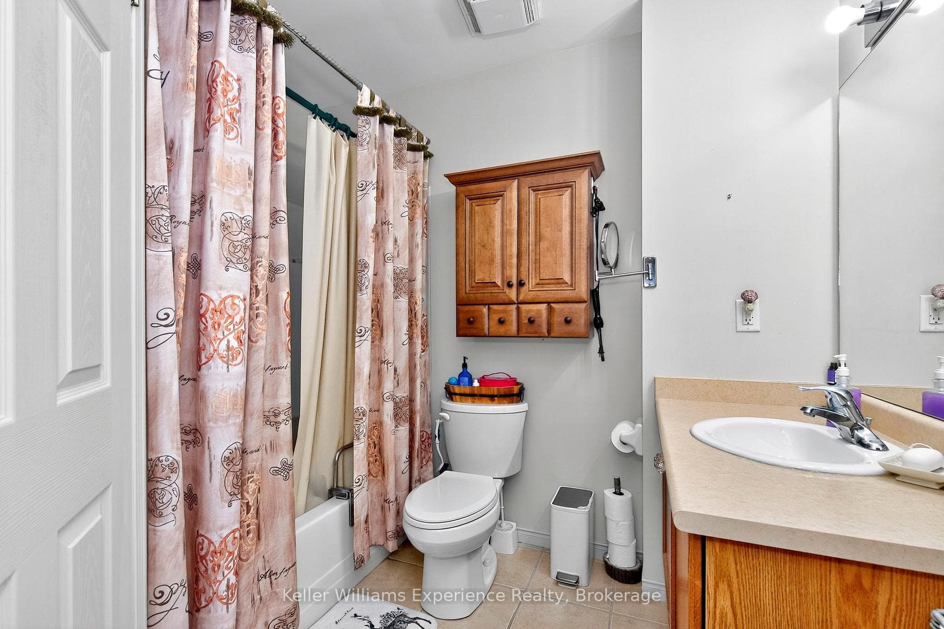 167 Southwinds Crescent photo 18