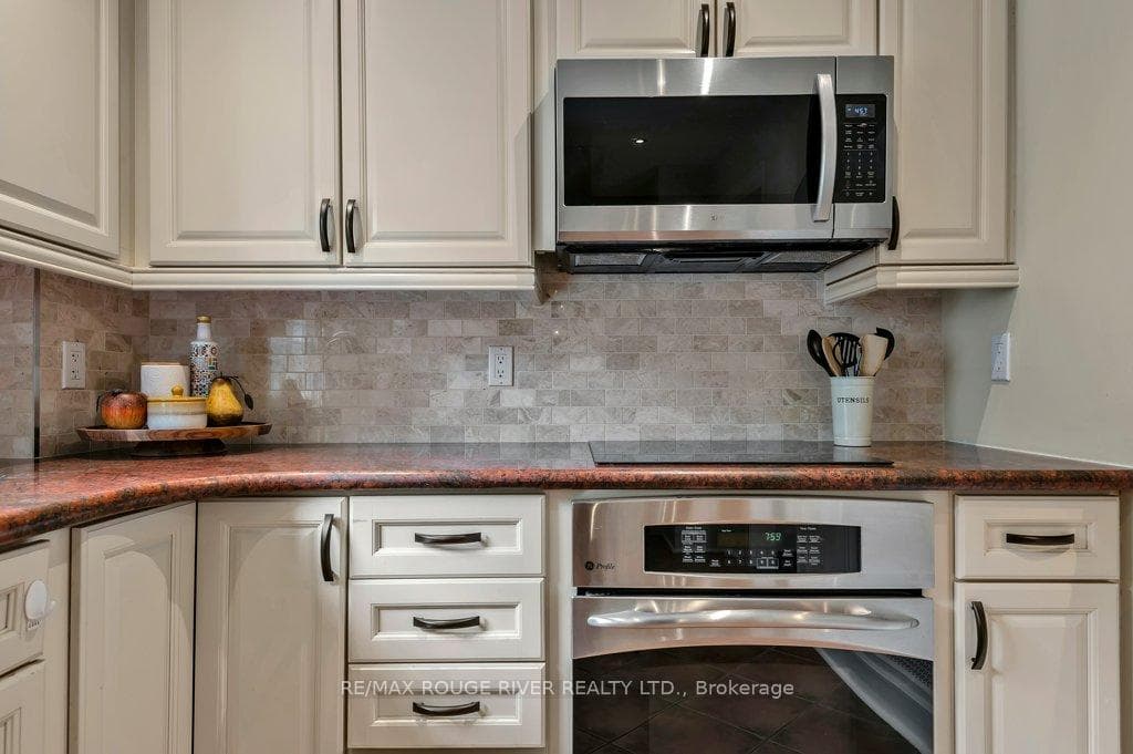62 Bowie Avenue photo 13
