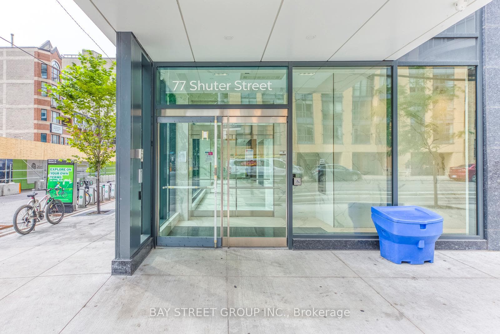 77 Shuter Street Unit 2207 photo 3