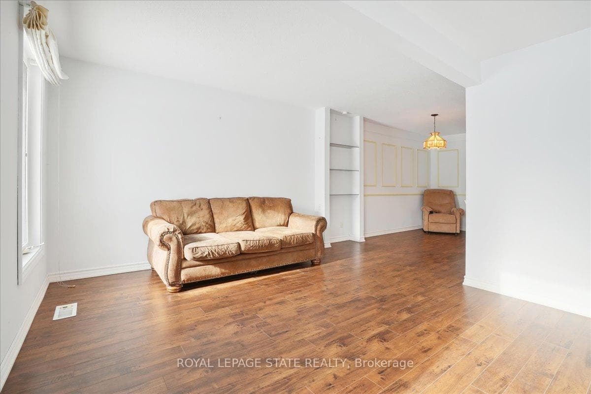77 Cranbrook Drive photo 11