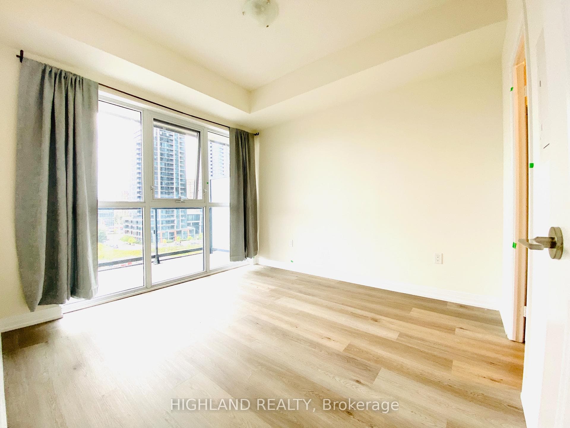 15 Watergarden Drive Unit 504 photo 6