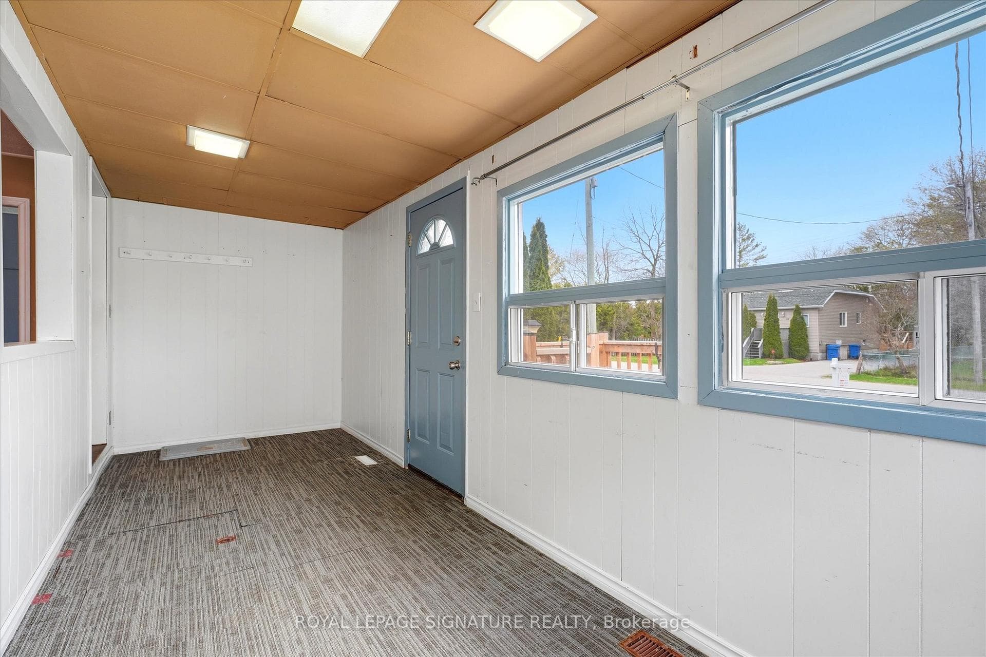 54 Farley Circle photo 25