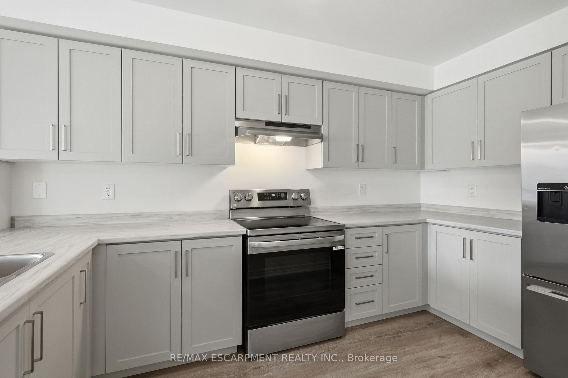 34 Dryden Lane photo 11