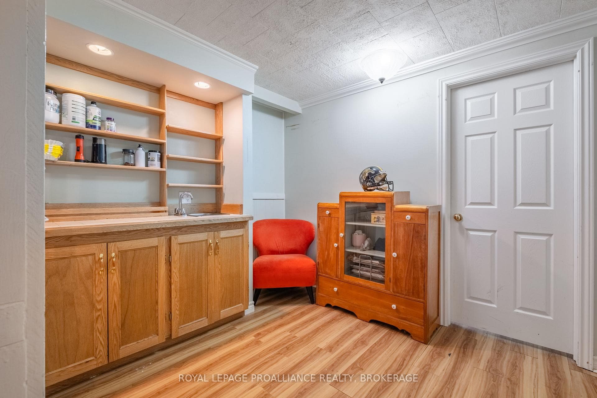 85 Brentwood Crescent photo 31