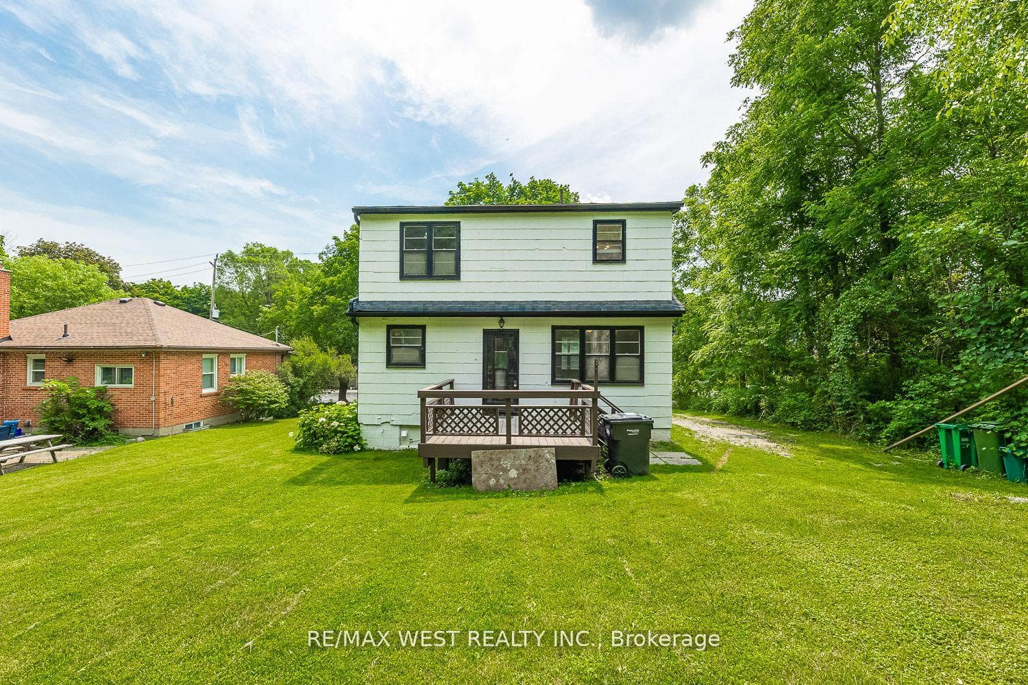 211 King Street photo 12