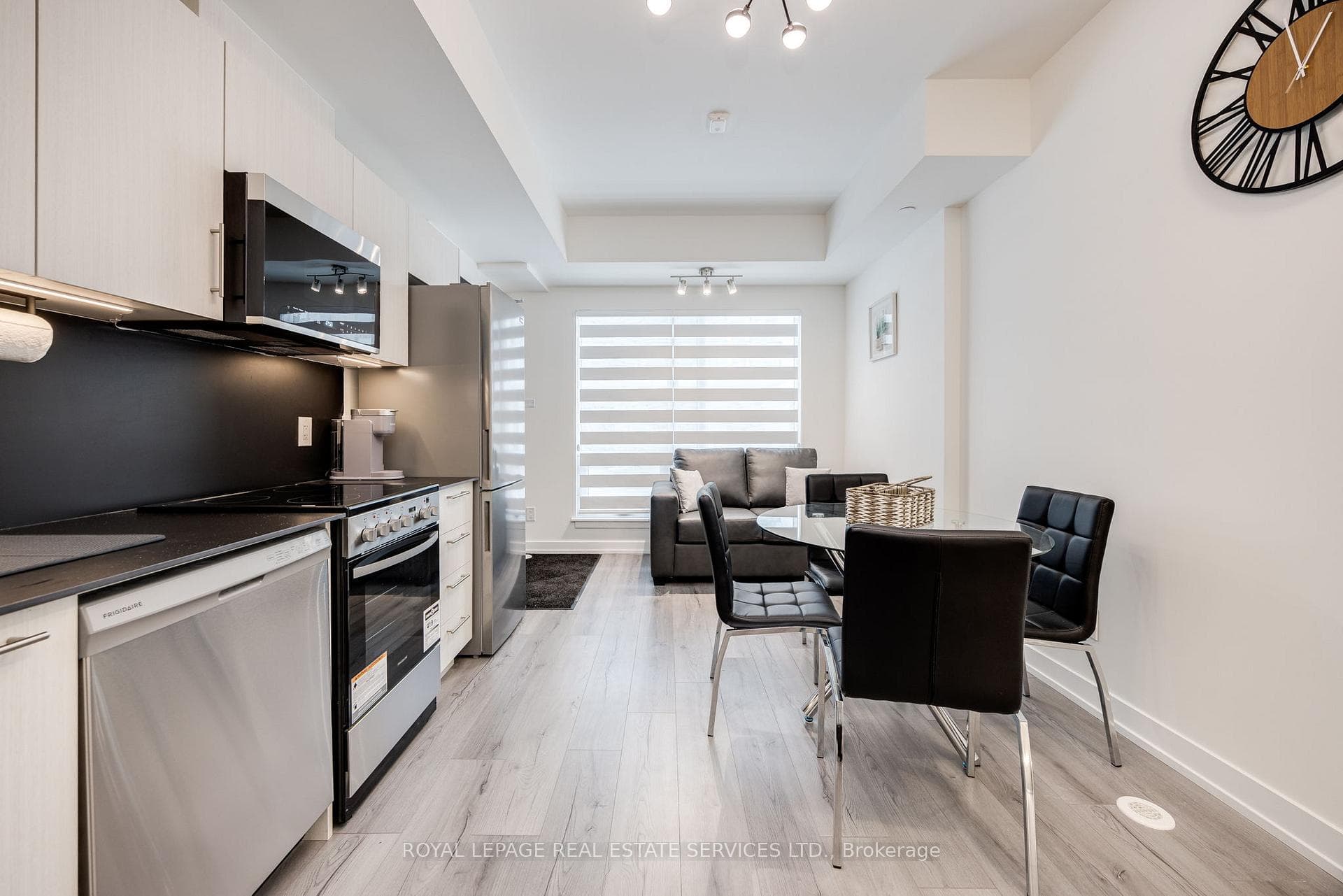 851 Sheppard Avenue Unit 31 photo 5
