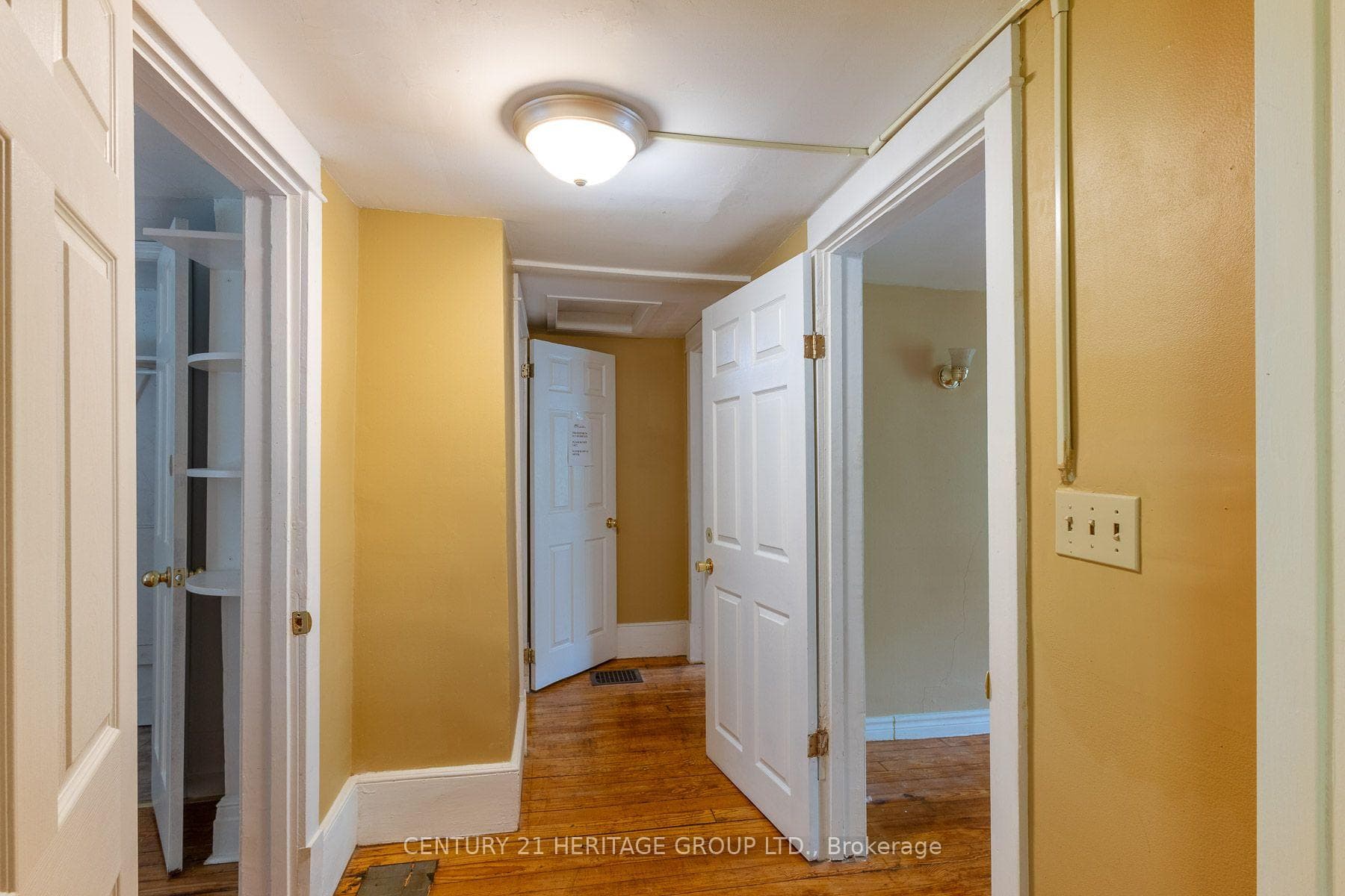 32 Rousseaux Street photo 18