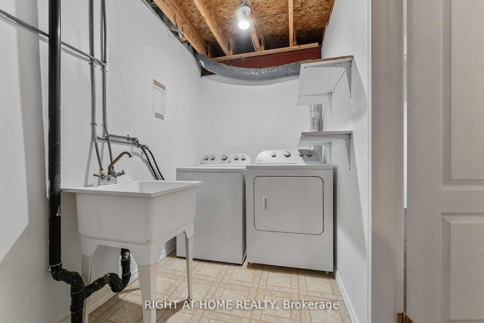 104 B Craig Henry Drive photo 38