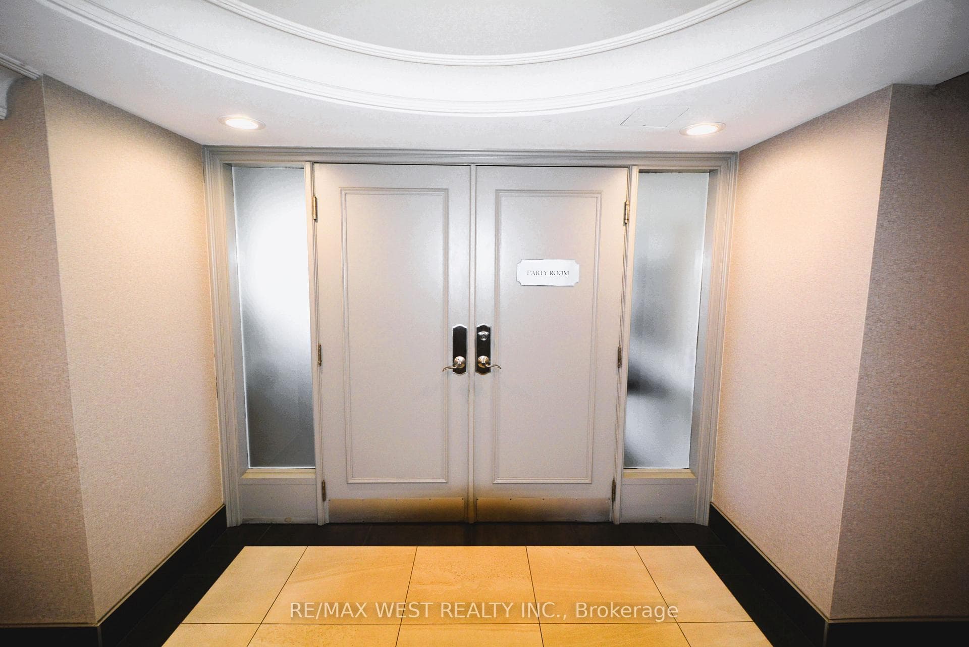 455 Rosewell Avenue Unit 107 photo 19
