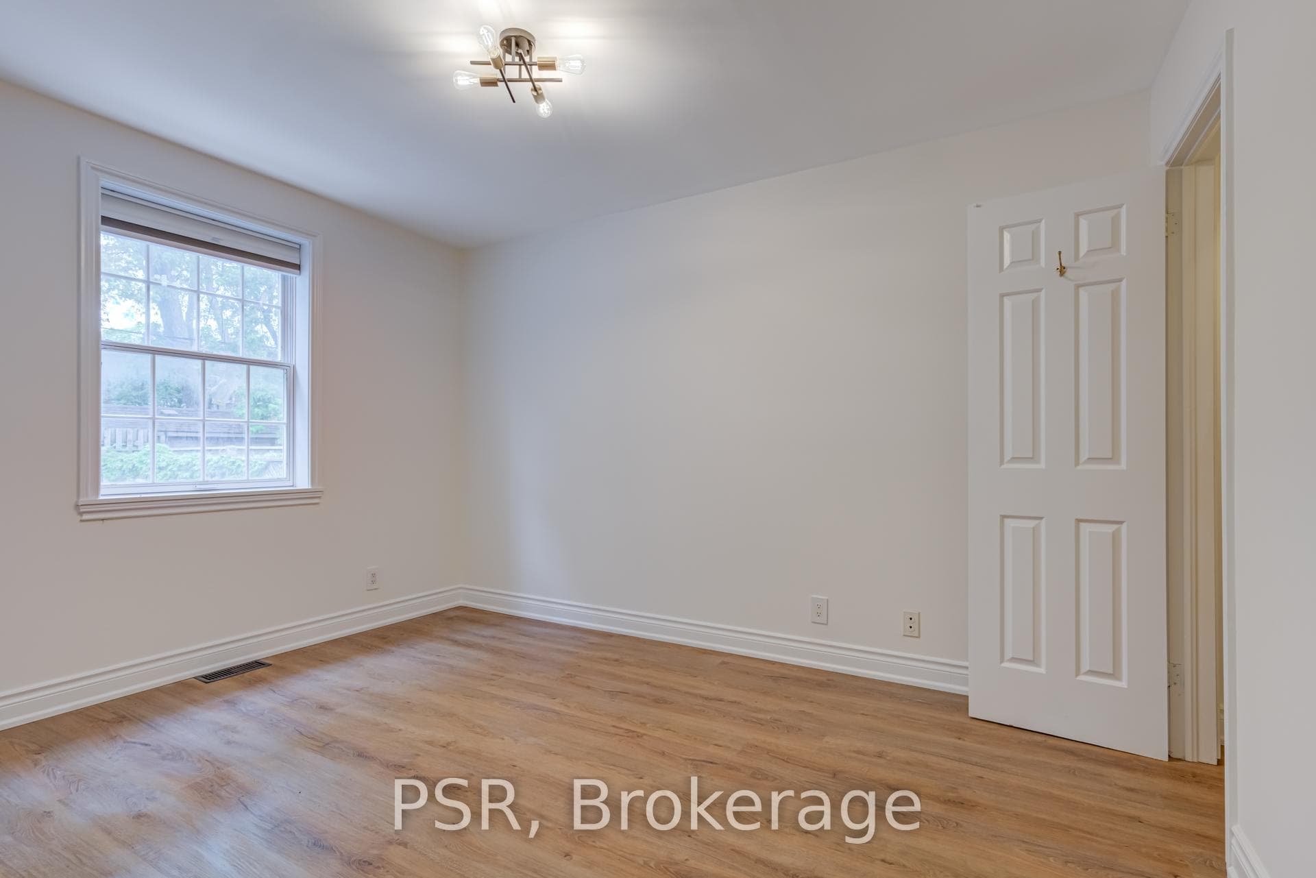 110 Braemar Avenue Unit Main photo 10