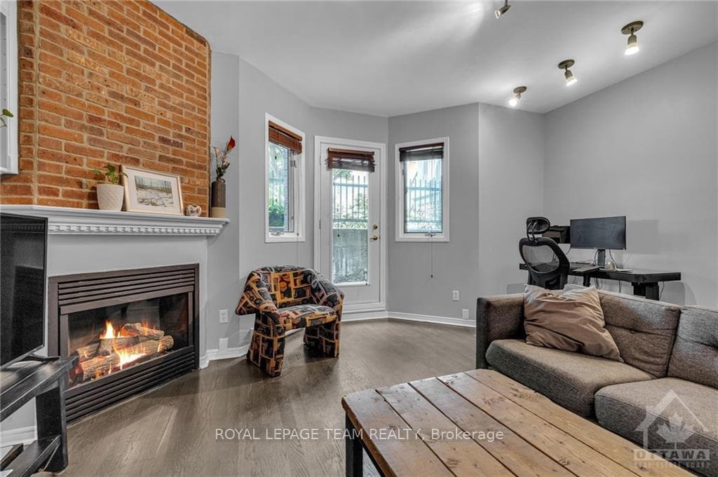 513 KING EDWARD Avenue Unit 1 photo 10