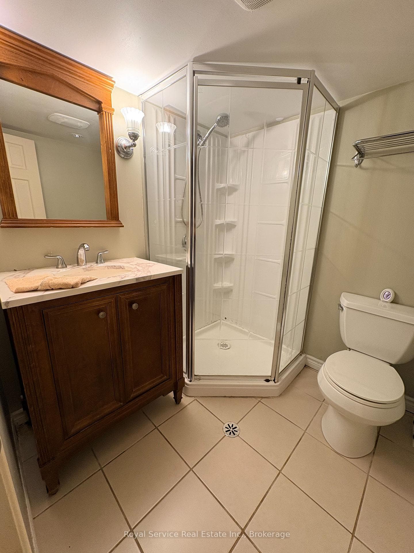 Granny Suite 3 Pc Bathroom