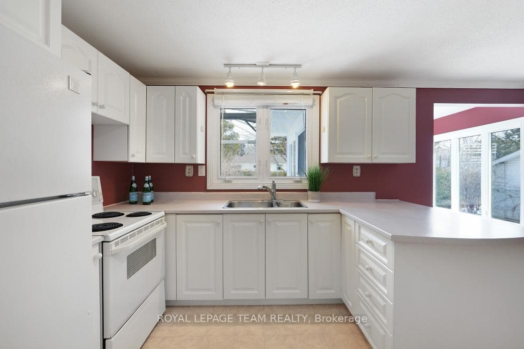 15 Overlake Drive photo 12
