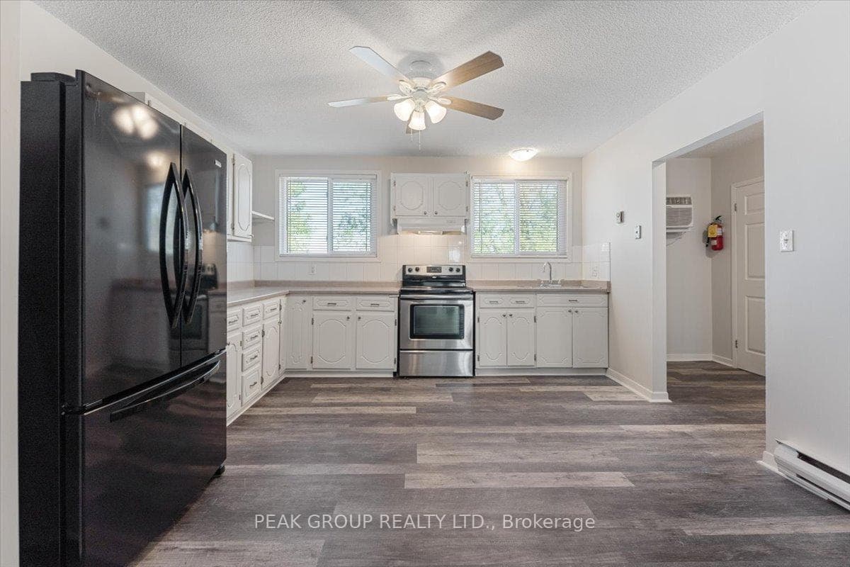 4386 Drummond Road Unit 2 photo 6