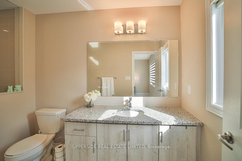 7 Milady Crescent photo 26
