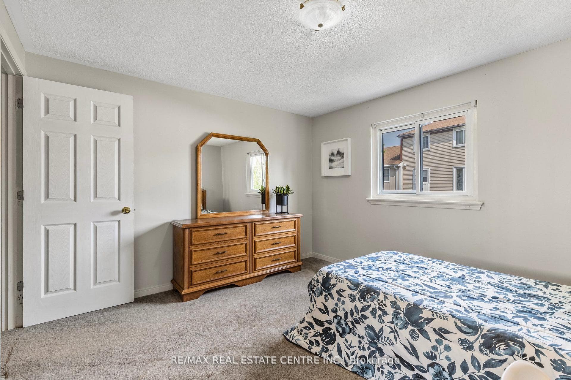 24 Nottawasaga Crescent photo 23