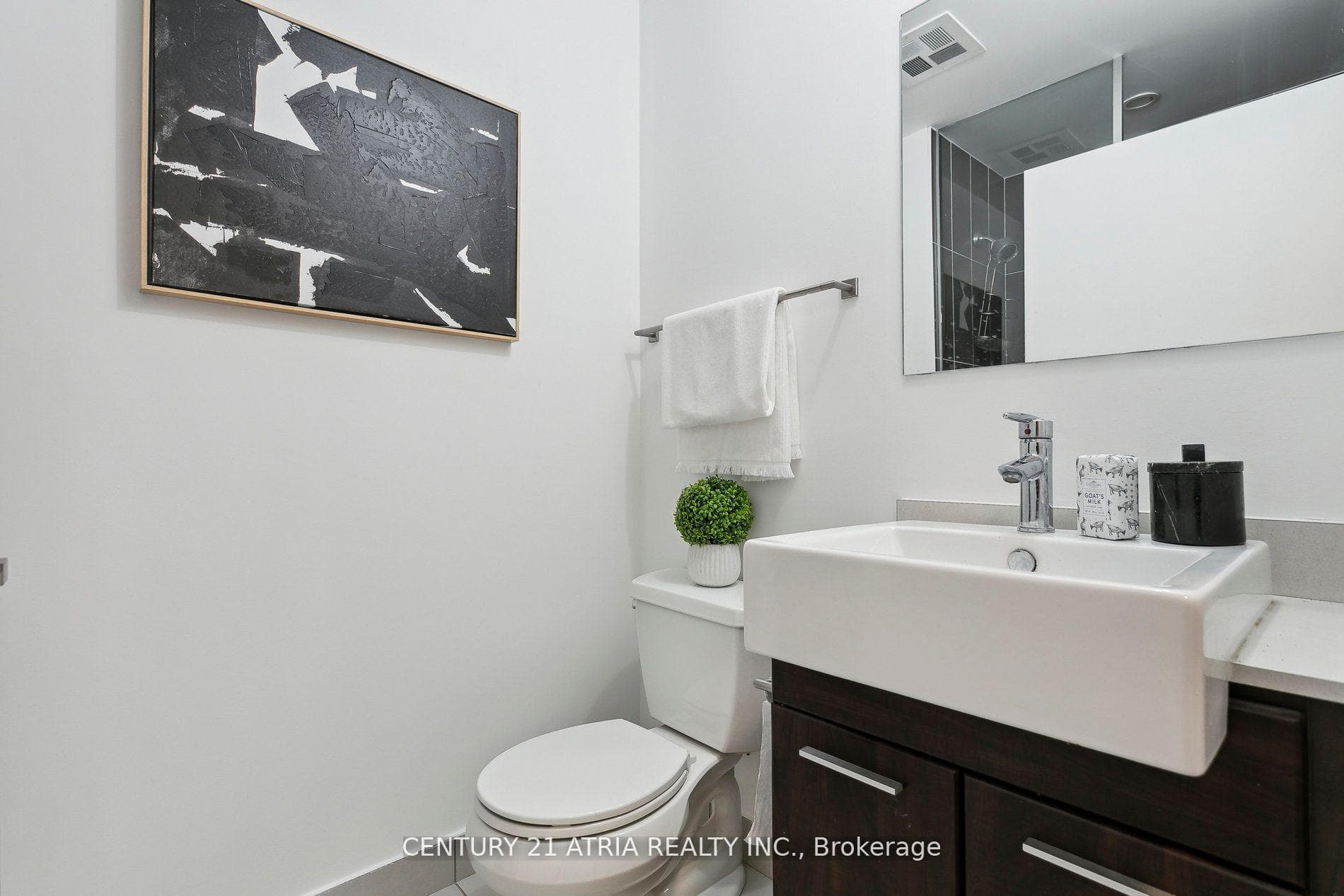 770 bay Street Unit 1212 photo 7