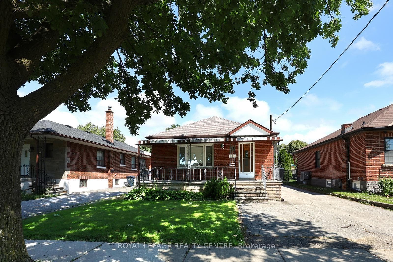 170 Simpson Avenue photo 2