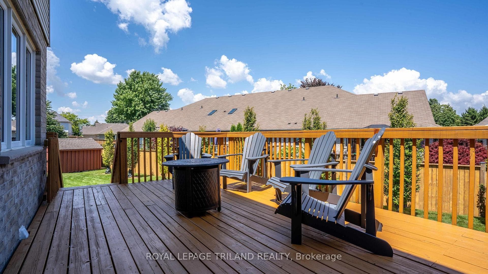 17 WINDEMERE Place photo 43