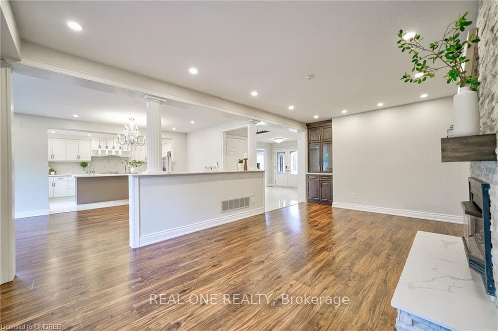 1175 OLD ABBEY Lane photo 4