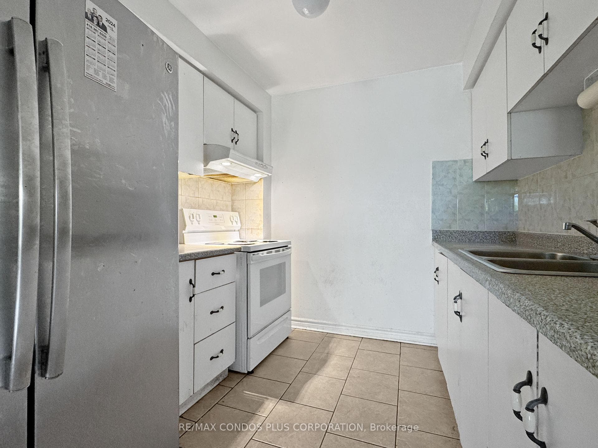 68 Burkwood Crescent photo 18