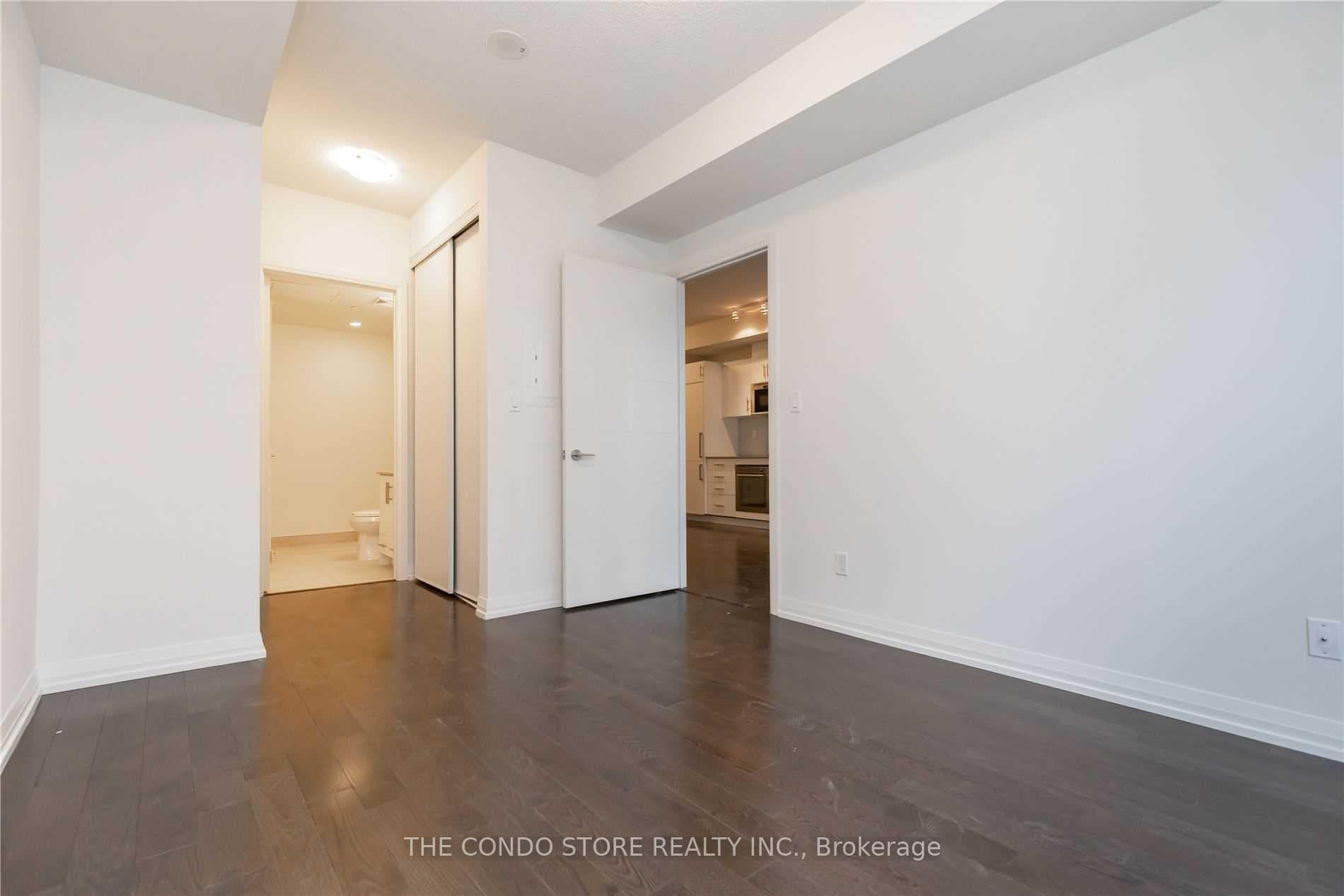 460 Adelaide Street Unit 2107 photo 13