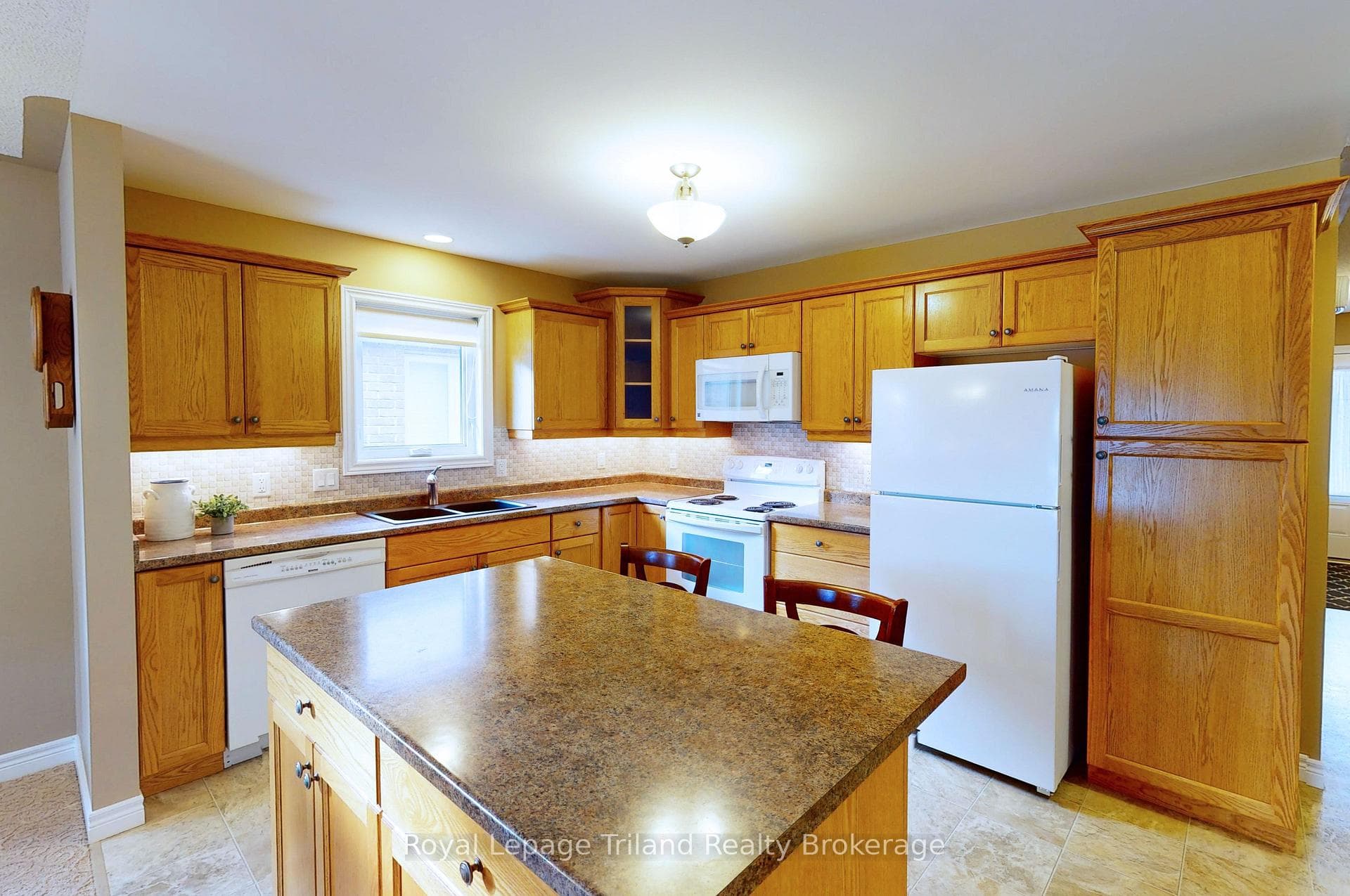 23 Hogarth Drive photo 5