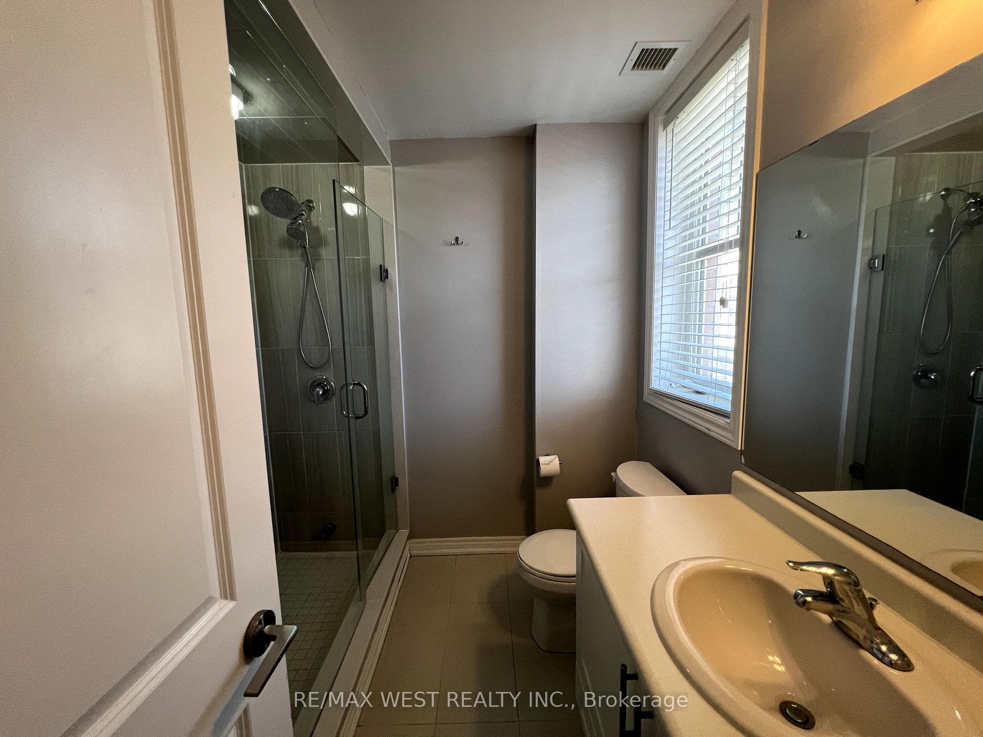269 Georgian Drive Unit 305 photo 11