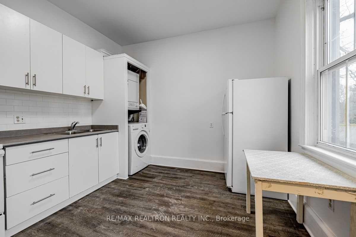 14 John Street Unit Front photo 8