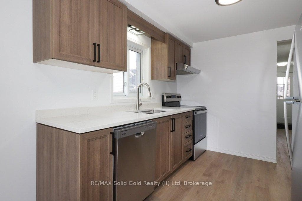 110 Bankside Drive photo 14