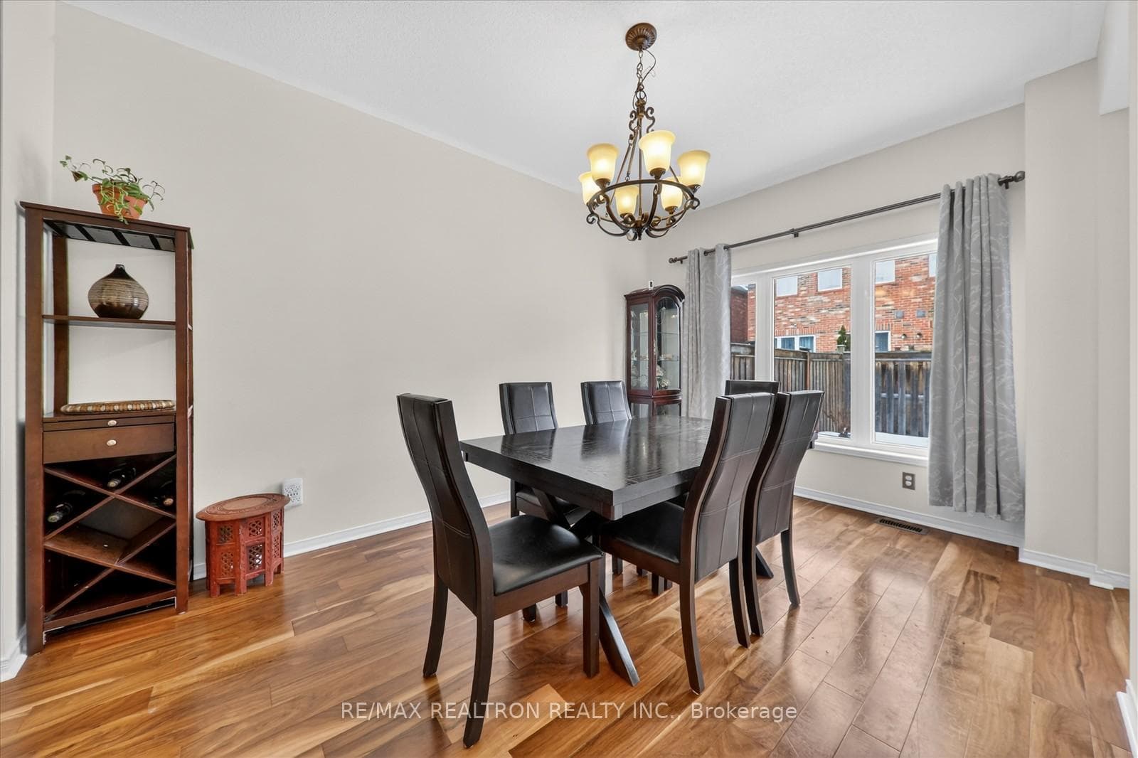 8 Hickman Road photo 34