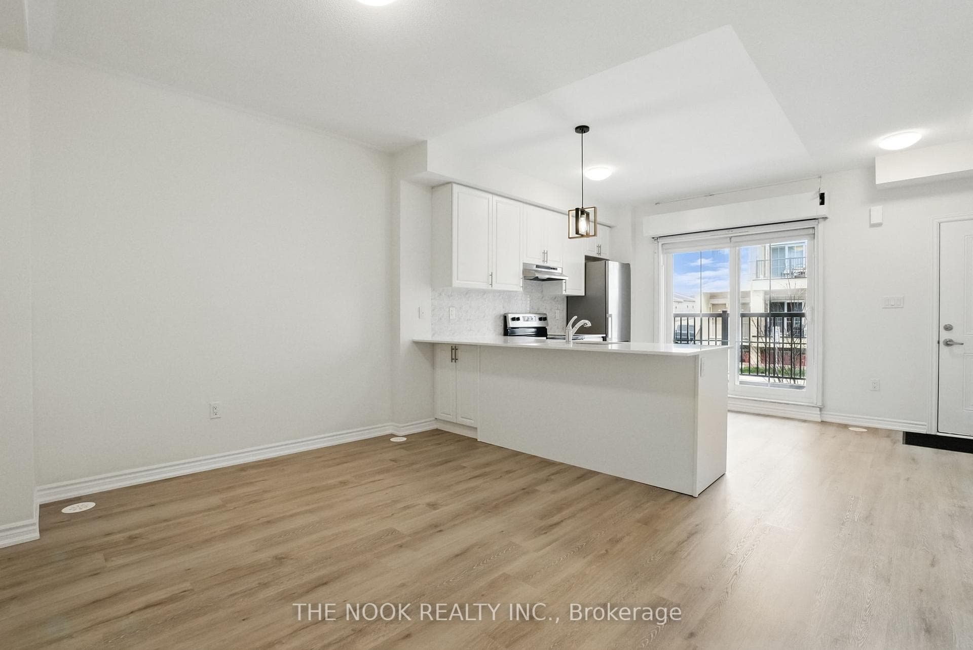 470 Beresford Path Unit 6 photo 8
