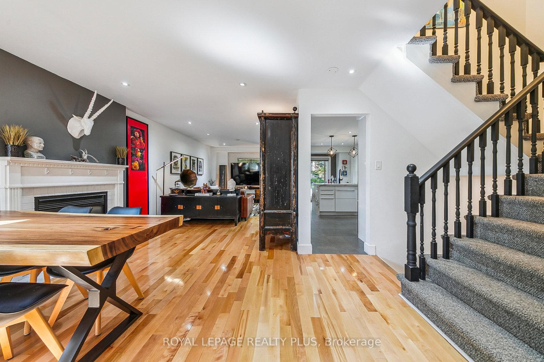 5662 Glen Erin Drive Unit 60 photo 4