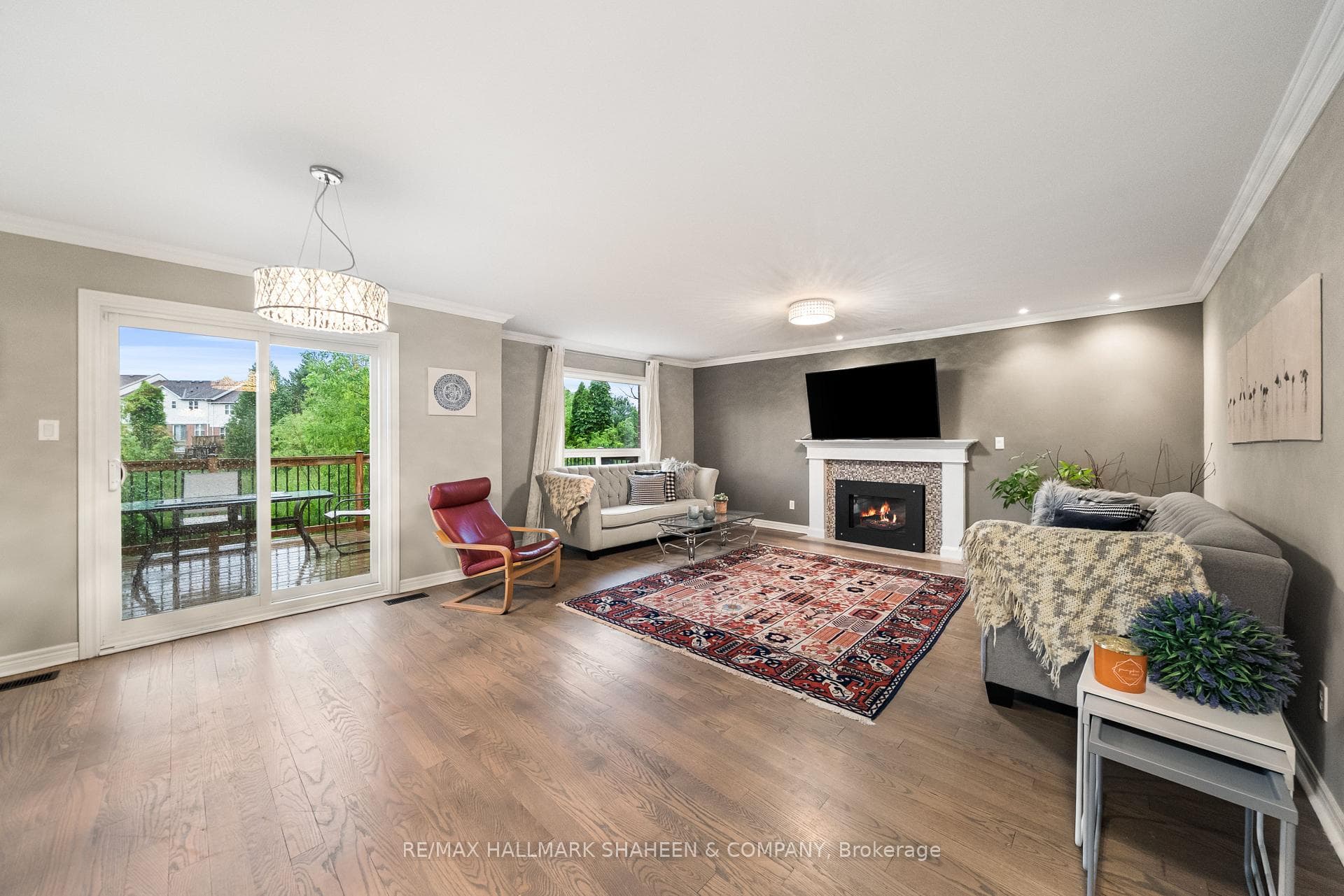 718 Firth Court photo 16