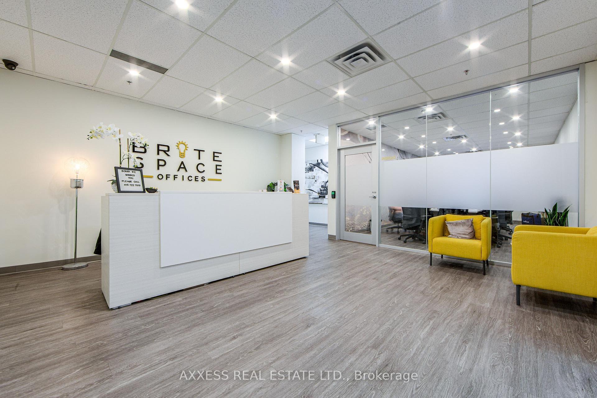 30 Eglinton Avenue Unit 400 photo 1