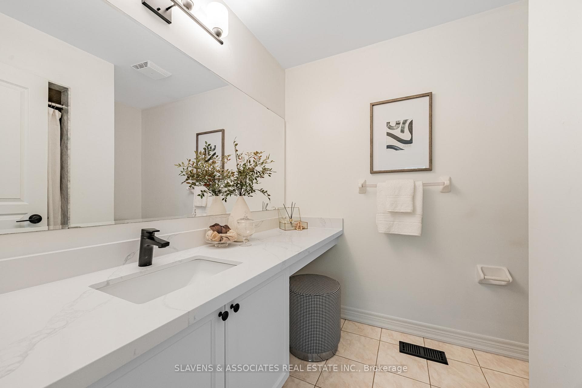 133 Homestead Road photo 11