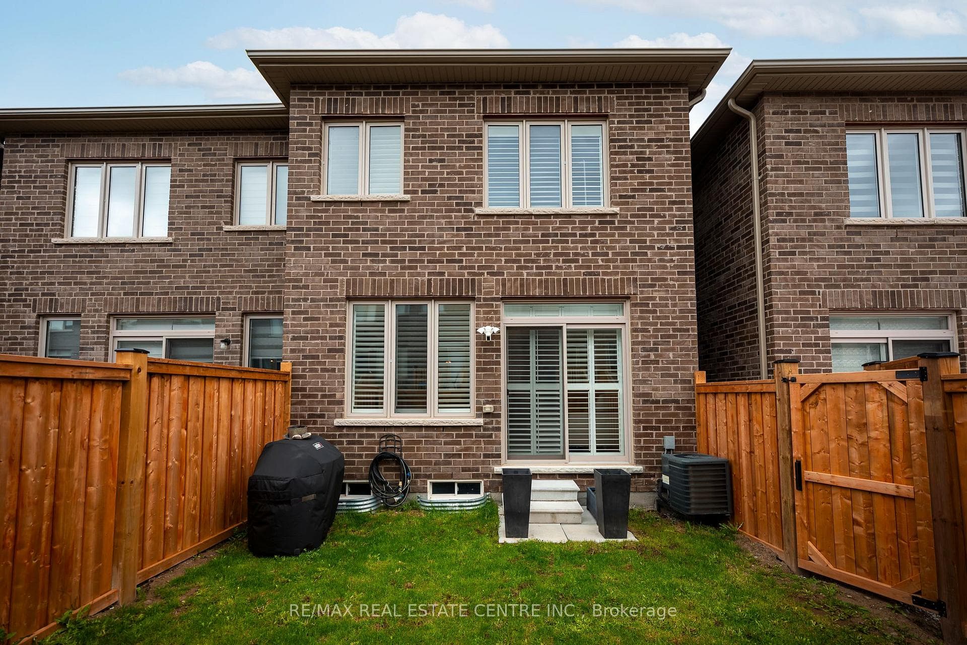106 ADVENTURA Road photo 34