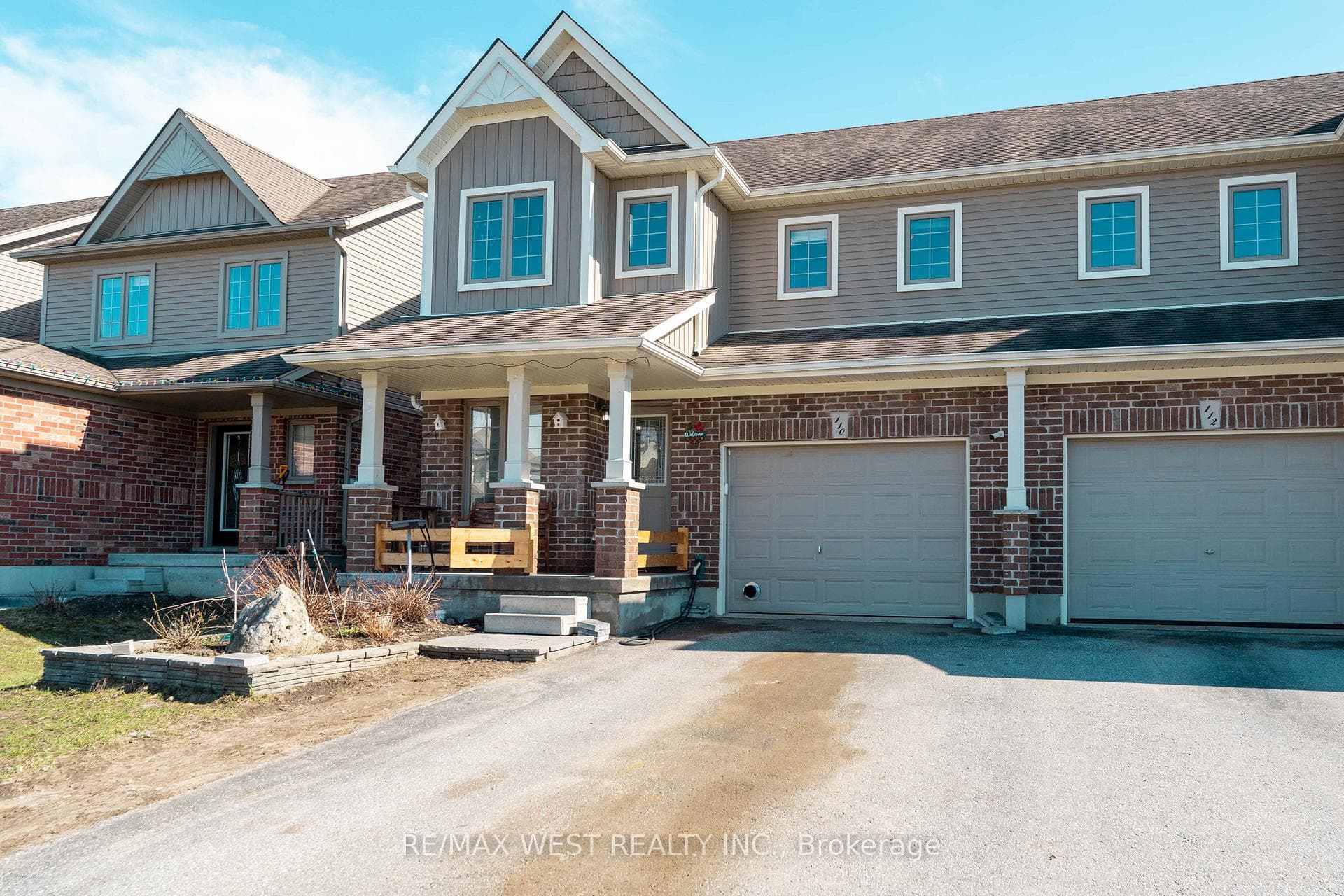110 Banting Crescent photo 1