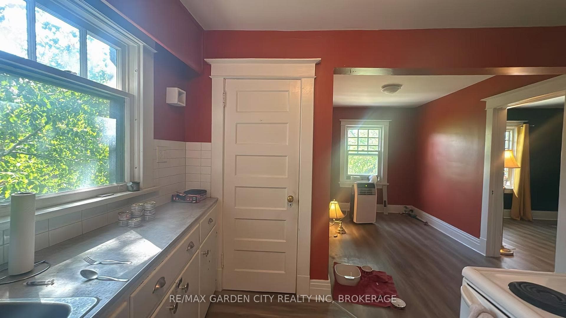 5 COLLEGE Street Unit 2 photo 6