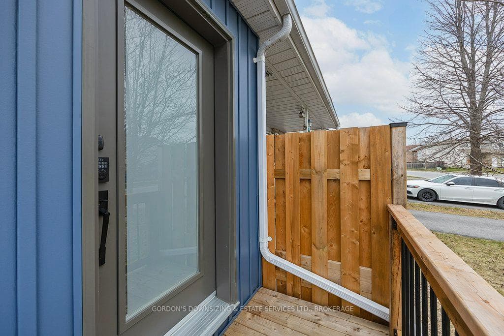 837 Edgar Street photo 41