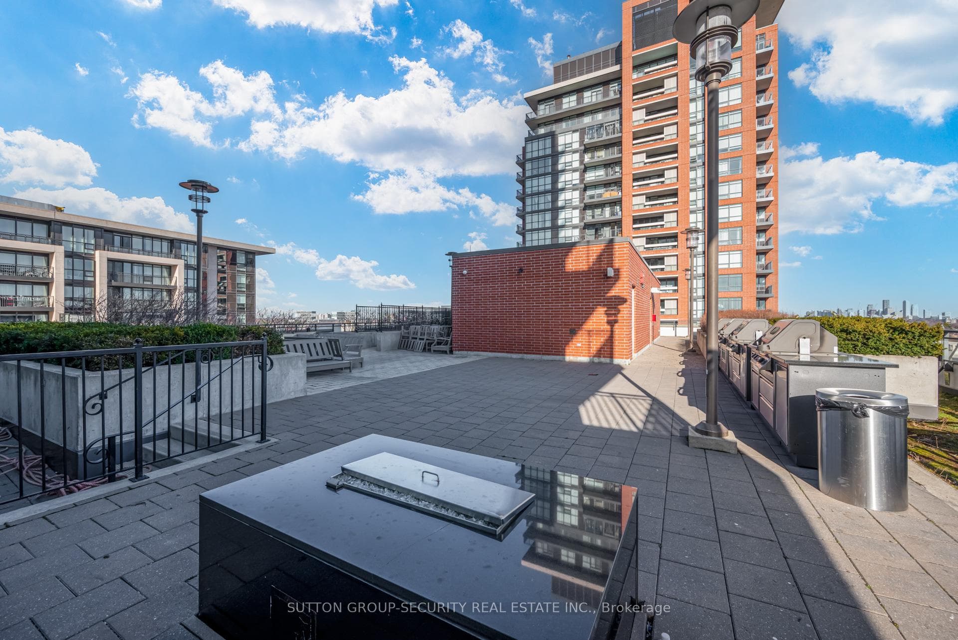 830 Lawrence Avenue Unit 1110 photo 23