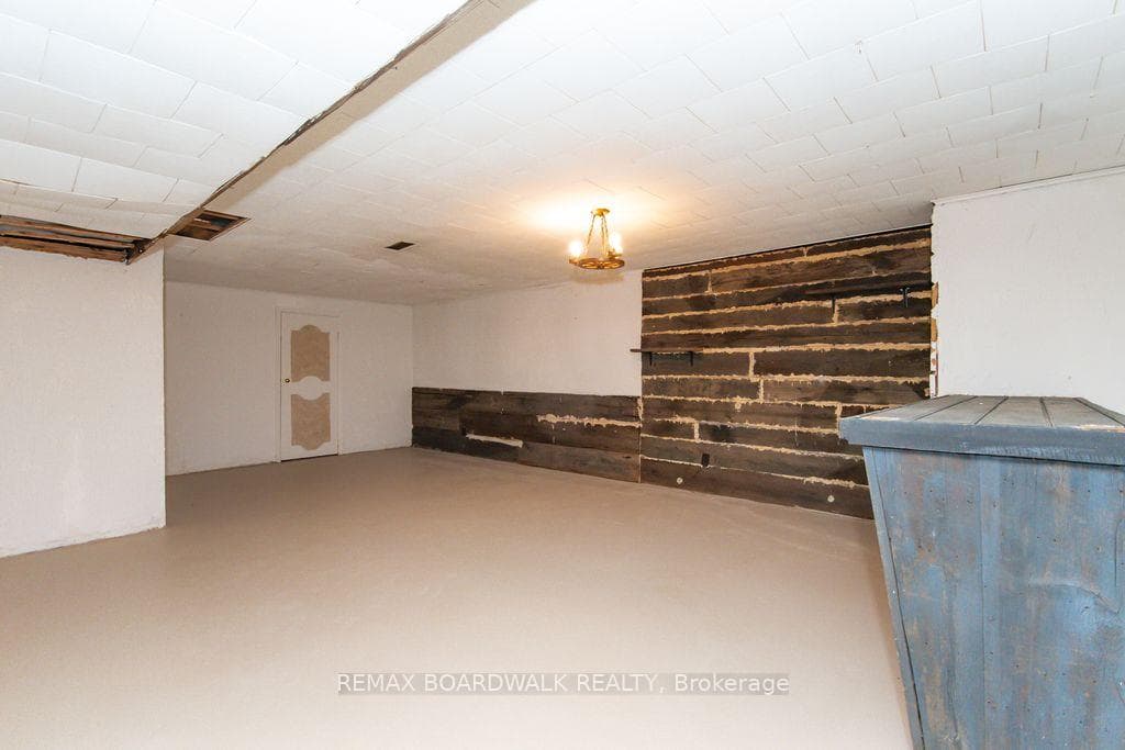 3654 Navan Road photo 32