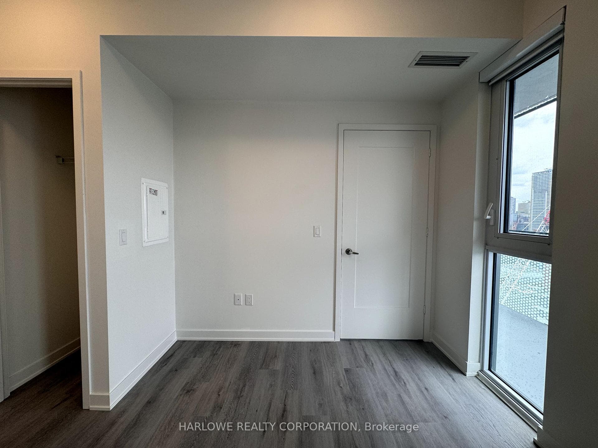 70 Princess Street Unit 2501 E photo 17