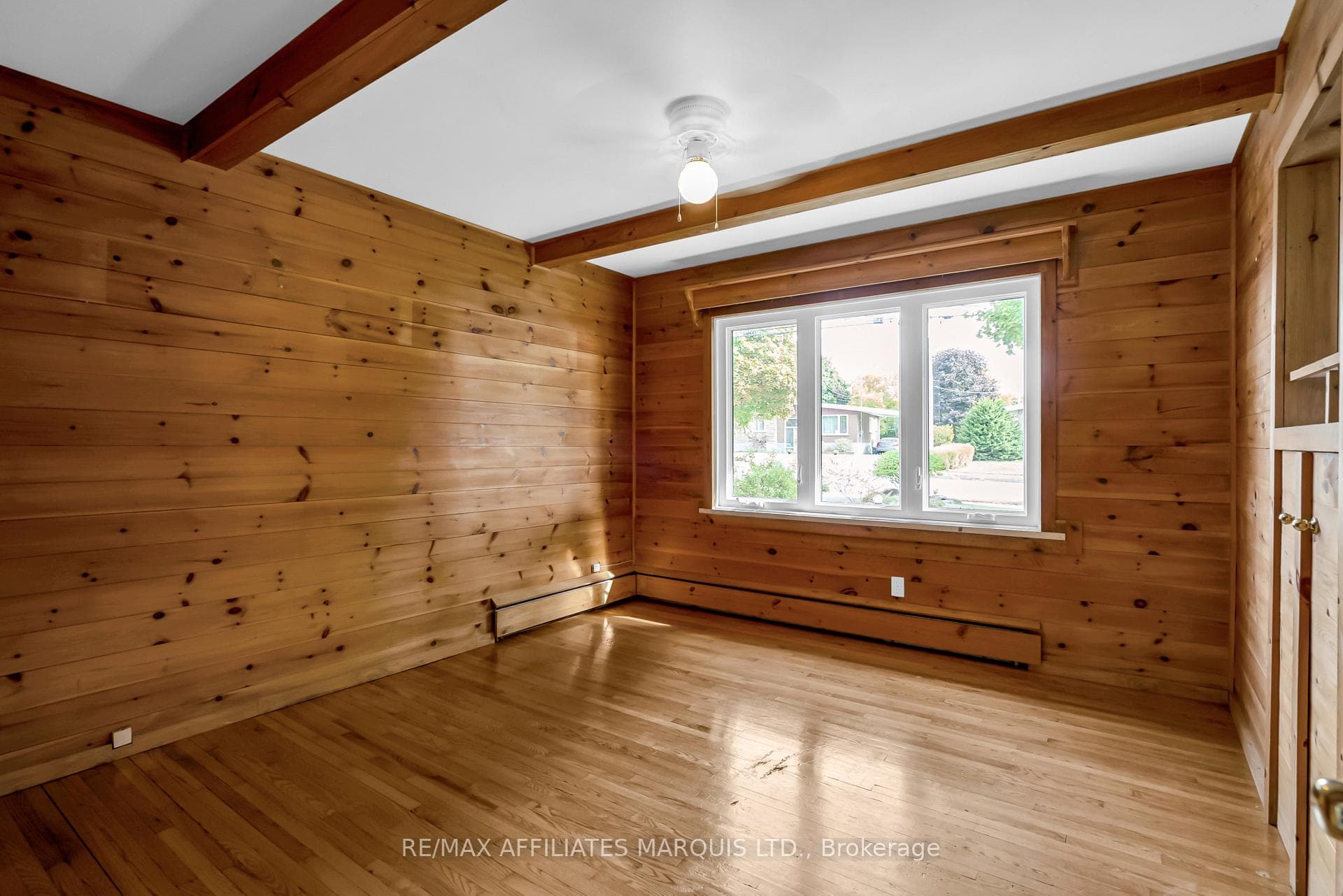 104 Gardner Avenue photo 18