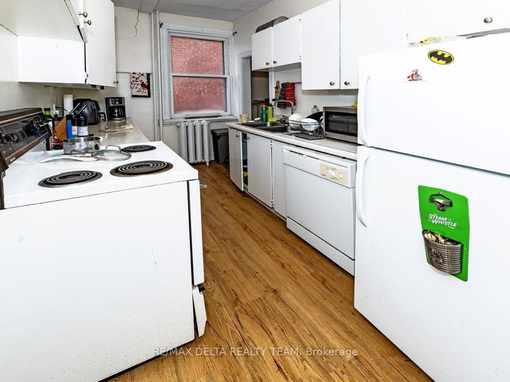 290-292 Daly Avenue photo 18