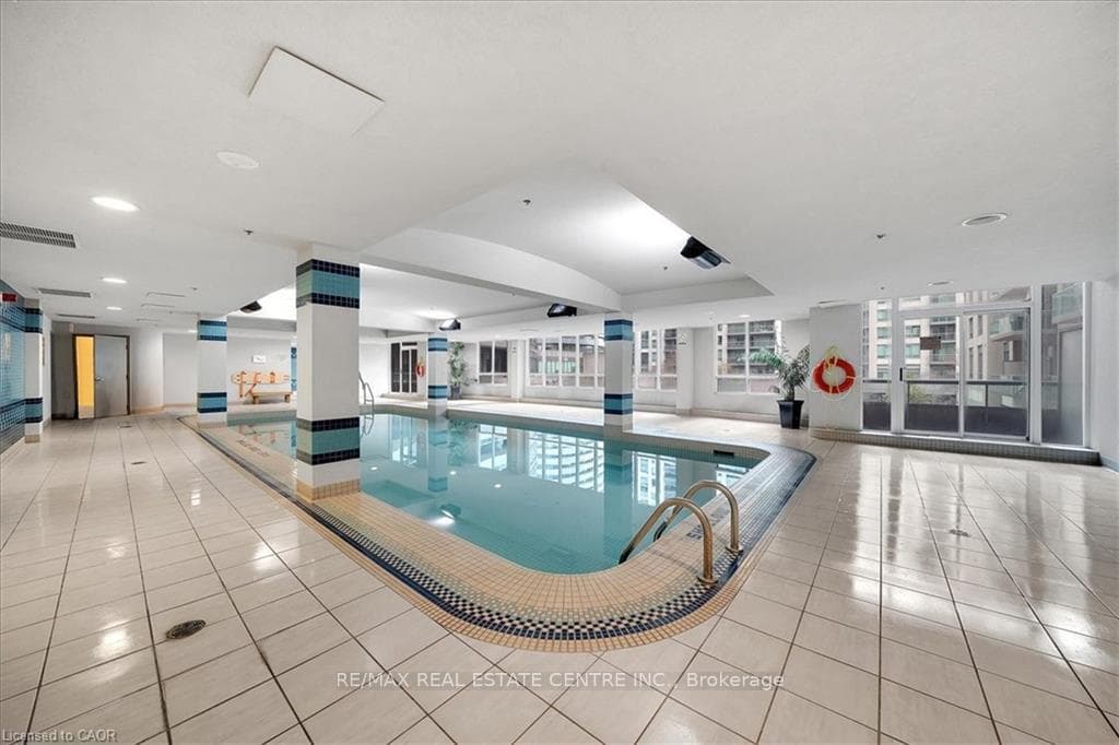 51 Lower Simcoe Street Unit 802 photo 10