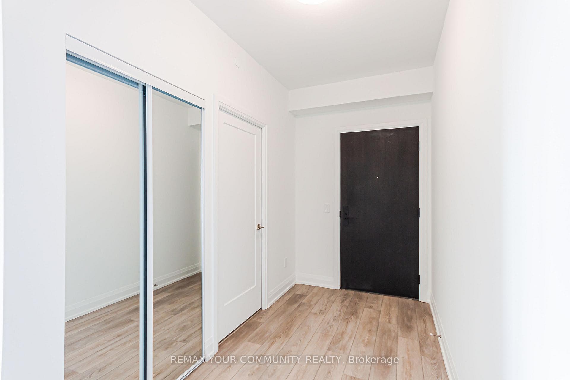 20 Soudan Avenue Unit 3407 photo 5