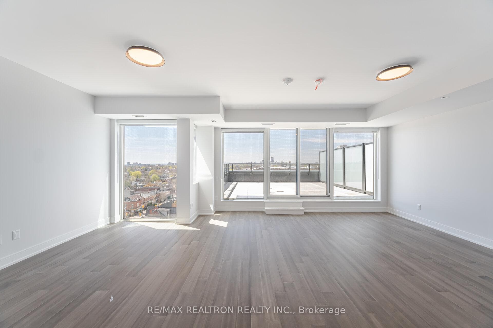 664 Spadina Avenue Unit 1007 photo 1
