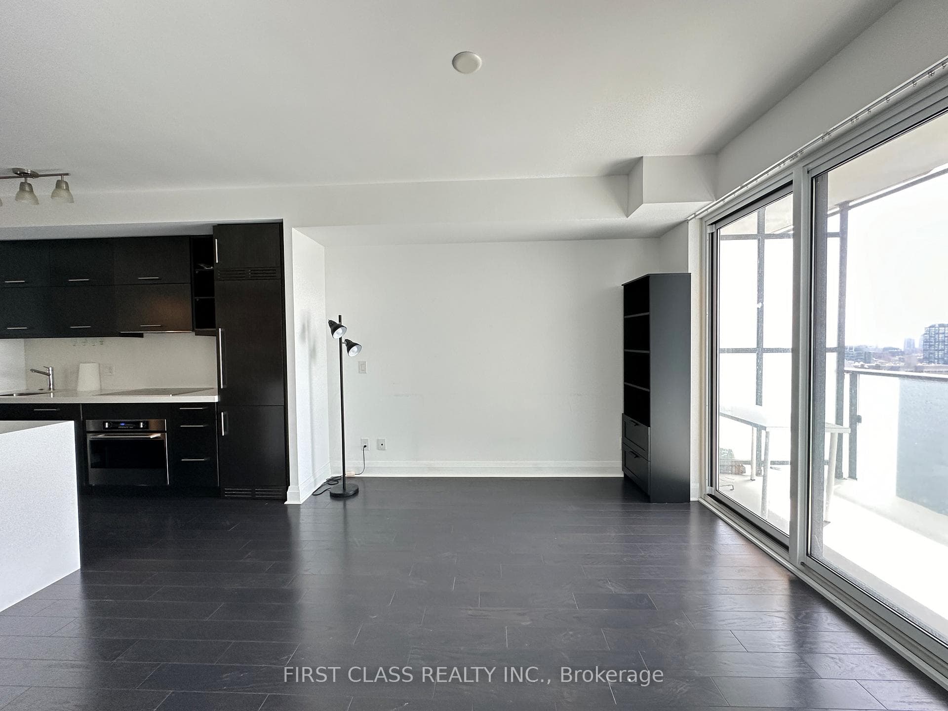 1080 Bay Street Unit 2205 photo 7