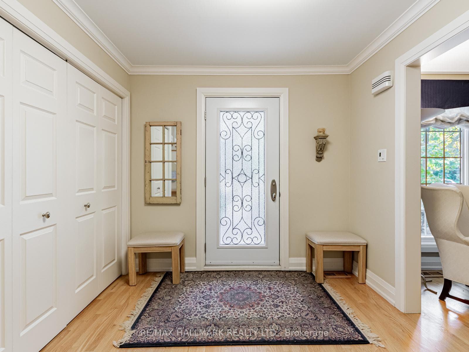 88 Ames Circle photo 3
